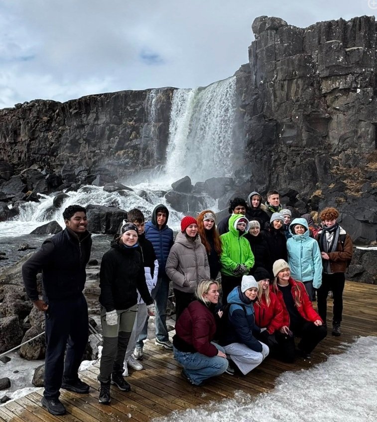 Auðvitað var farið á Þingvöll (Gullna hringinn).