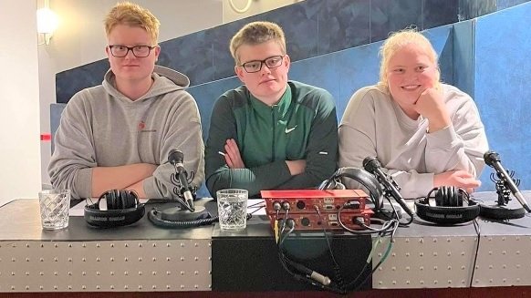 Lið FG í Gettu betur: Aron Unnarsson, Jónas Bjarki Björnsson og Brynja Sævarsdóttir.