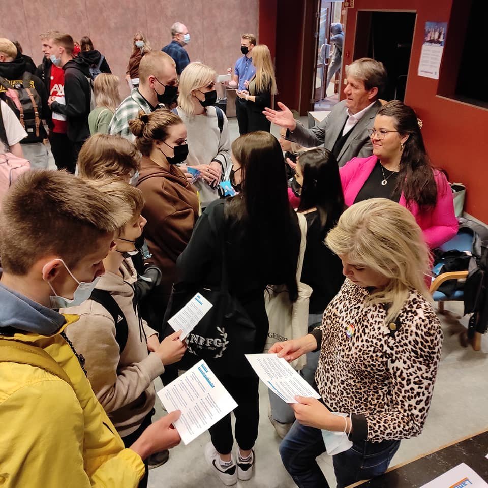 Hraðstefnumót við frambjóðendur tókst vel.