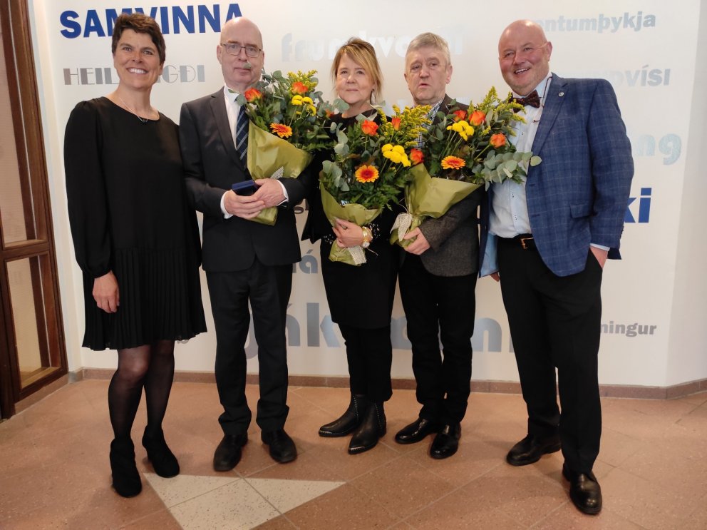 F.v. Snjólaug Bjarnadóttir aðstoðarskólameistari, Svavar Bragi Jónsson, Hulda Friðjónsdóttir, Leifur…