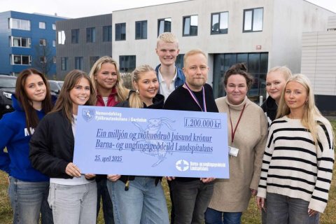 NFFG safnaði 1.200.000 krónum fyrir BUGL í góðgerðarvikunni.