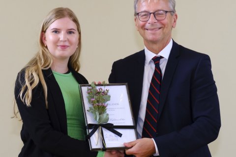 Dagmar Hafsteinsdóttir ásamt Jóni Atla Benediktssyni, rektor H.Í.