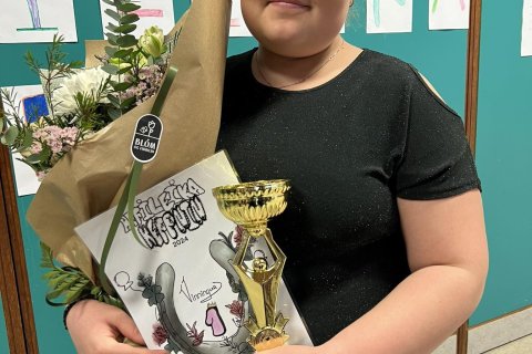 Embla Dögg sigraði með laginu Líf eftir Stefán Hilmarsson.