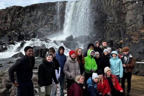 Auðvitað var farið á Þingvöll (Gullna hringinn).