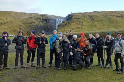 Göngugarpar gengu á Fimmvörðuháls