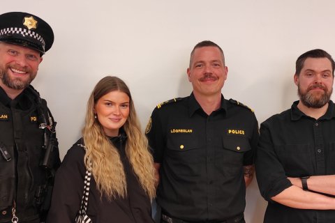 Lögguheimsókn: Símon, Lea, Unnar og Jónas Orri fræddu nemendur um störf lögreglunnar