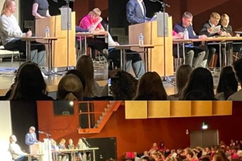 Frá ræðukeppni FG gegn Kvennó í Morfís.